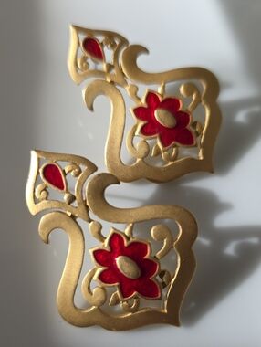 Vintage Avon Red & Gold tone Floral Filigree Earrings  VIictorian Style